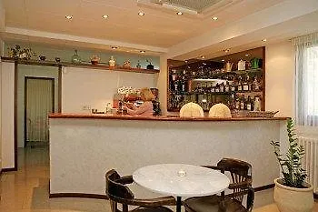 塔隆戈塔酒店 - 仅限成人 2* 卡达克斯