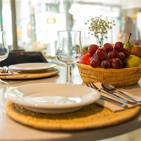 Tarongeta - Adults Only カダケス