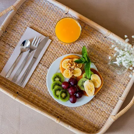 Tarongeta - Adults Only カダケス