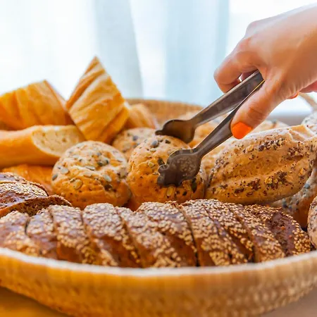 Tarongeta - Adults Only ホテル 2*