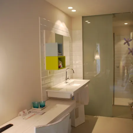 Tarongeta - Adults Only カダケス