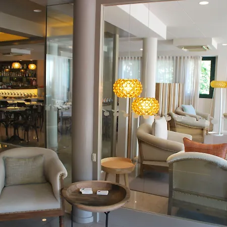 Tarongeta - Adults Only ホテル カダケス