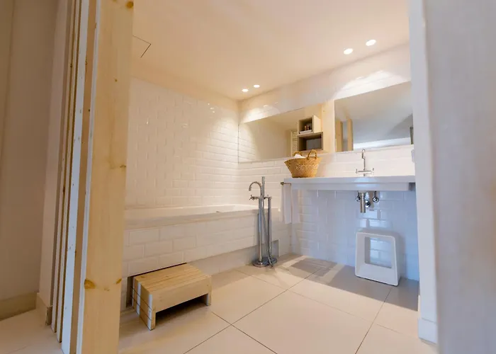 Tarongeta - Adults Only Cadaques