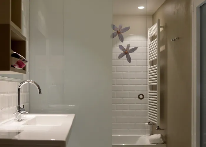 Tarongeta - Adults Only 2*