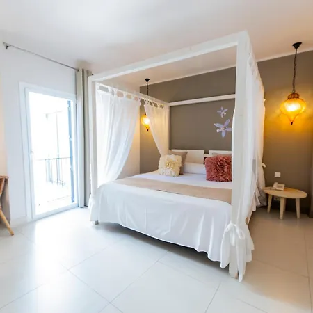 Otel Tarongeta - Adults Only